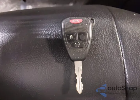 2017 Jeep Compass Latitude 4X4 z USA, uszkodzony, nr VIN 1C4NJDEB6HD104677